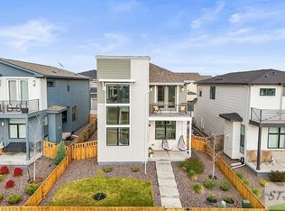 21440 E 61st Dr, Aurora, CO 80019