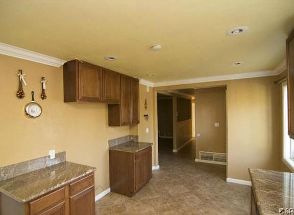 4th image of 1432 E Blossom Ln
