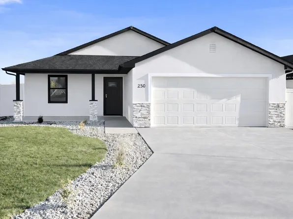 1903 Oregon Ln, Caldwell, ID 83605