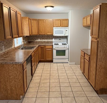 5th image of 1413 Glass Ave