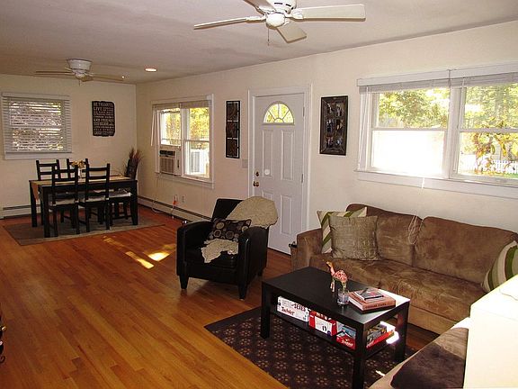3rd image of 159 Gardiner Ave