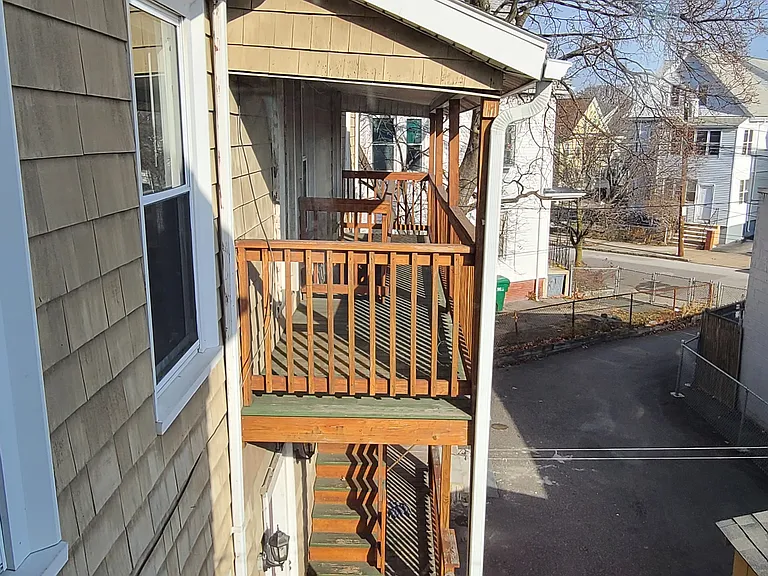 543 Broadway — Photo 12