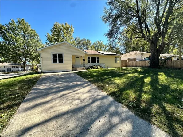 110 N Grant Ave, Knob Noster, MO 65336