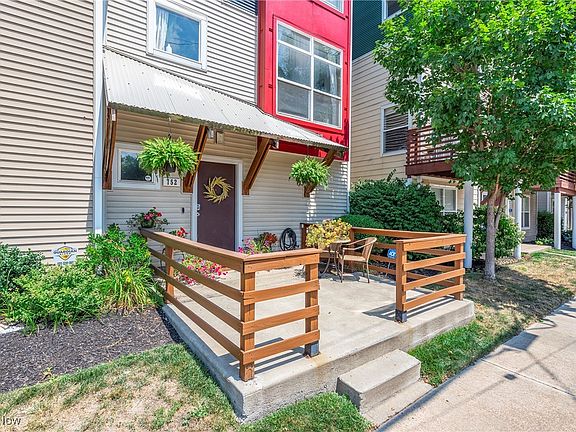 2nd image of 752 Starkweather Ave