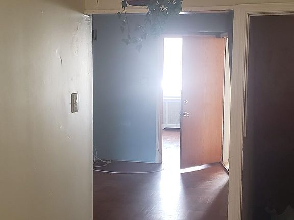 2nd image of 1850 Brunner St Floor 1