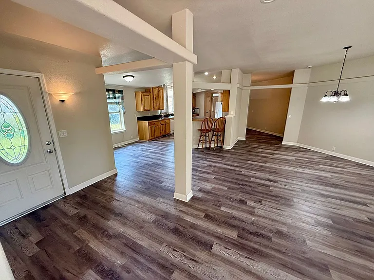 20324 Clearwater Dr — Photo 13