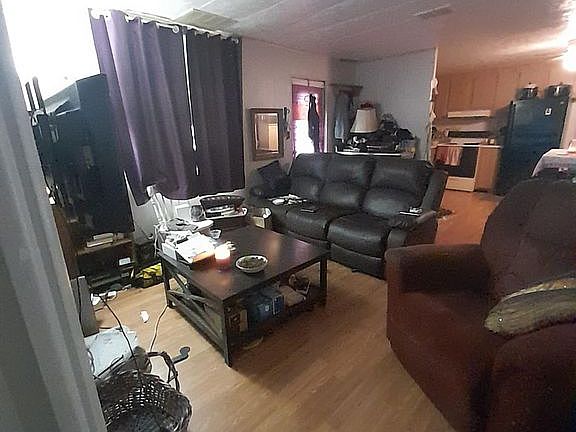 2nd image of 1250 Lakeview Dr #51
