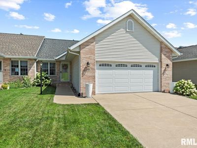 319 Butler Ln, Chatham, IL, 62629