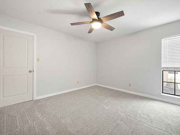 3rd image of 7009 Forestview Dr