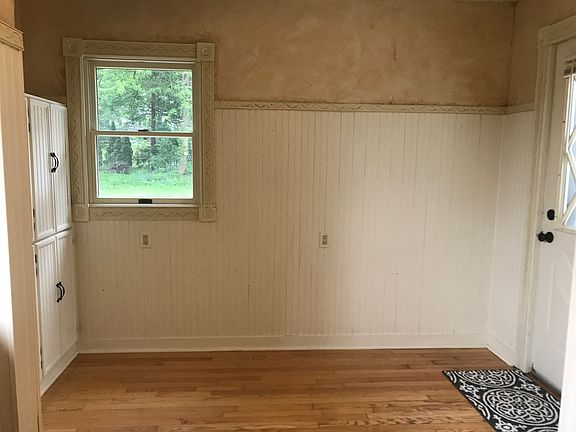 4th image of 443 N Lyman St