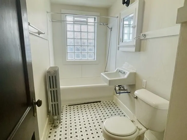 303 N Quincy St — Photo 9