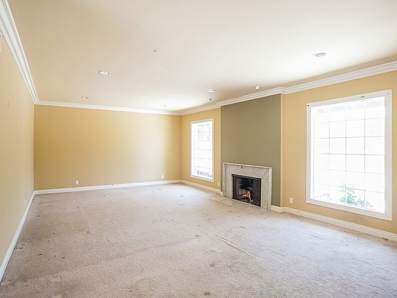 5th image of 19454 Wells Dr