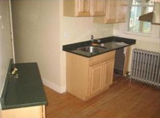 8-10 Oakland Ave, Newton, MA 02466
