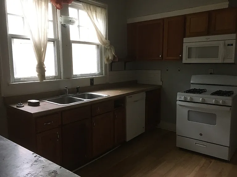3134 N College Ave — Photo 42