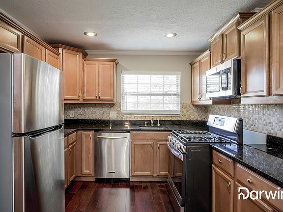 4th image of 10805 William And Mary Ct