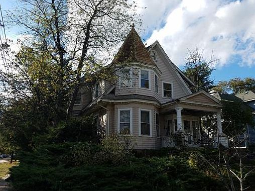 2nd image of 202 N 3rd Ave
