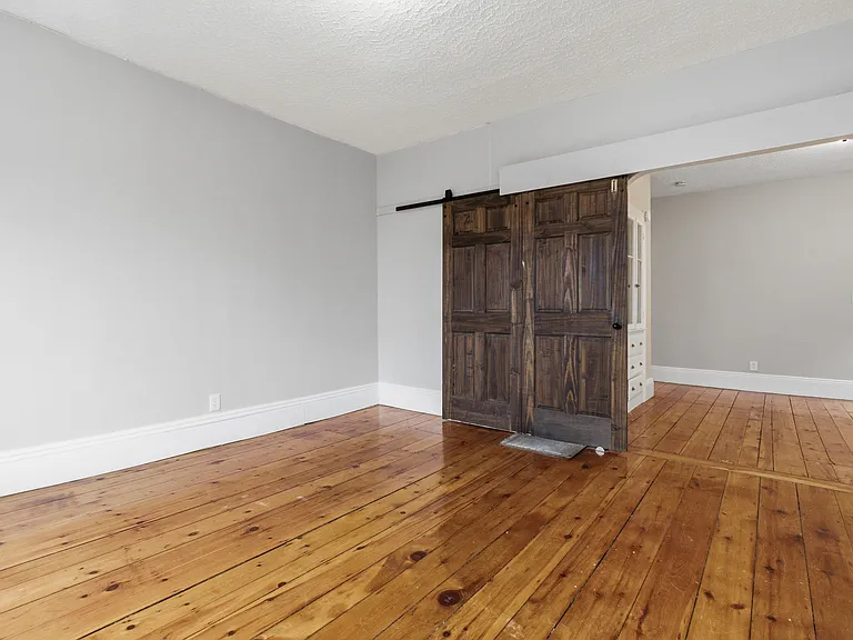 35 Oakland St #1 — Photo 2