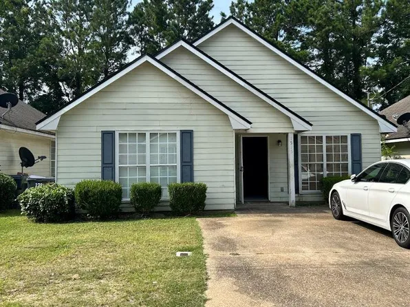 1515 Summerplace Dr, Phenix City, AL 36867
