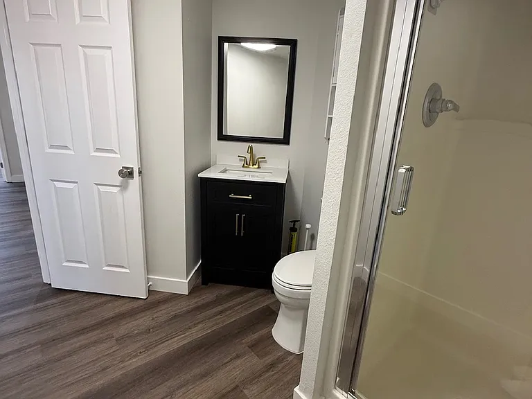 819 Pine St — Photo 15