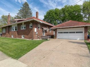 302 Western Ave, Waterloo, IA 50701