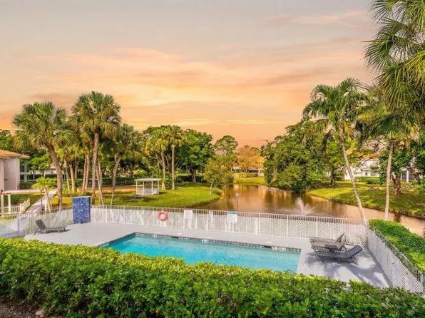 5462 Via Delray APT 123, Delray Beach, FL 33484