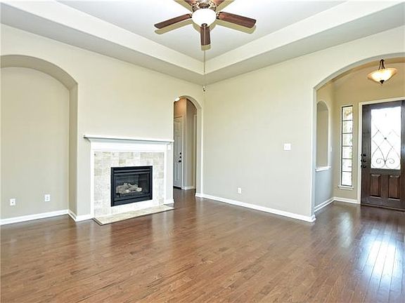 3rd image of 120 W Adelanta Pl