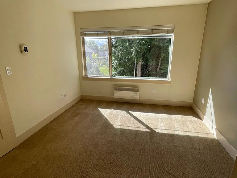511 100th Ave NE #203 — Photo 14