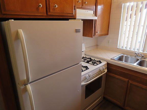 4th image of 3821 45th St APT 3