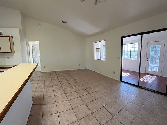 4th image of 3884 S Wayside Ln