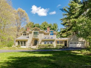 150 River Rd, Cape Neddick, ME 03902