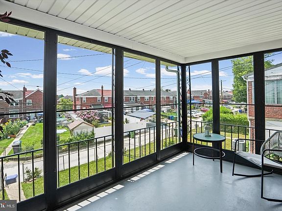 4th image of 1635 Woodbourne Ave