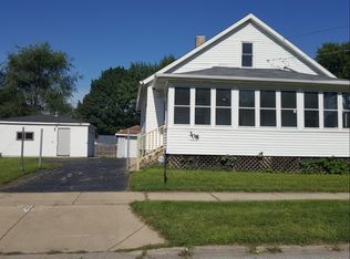 308 Beach St, Aurora, IL 60505
