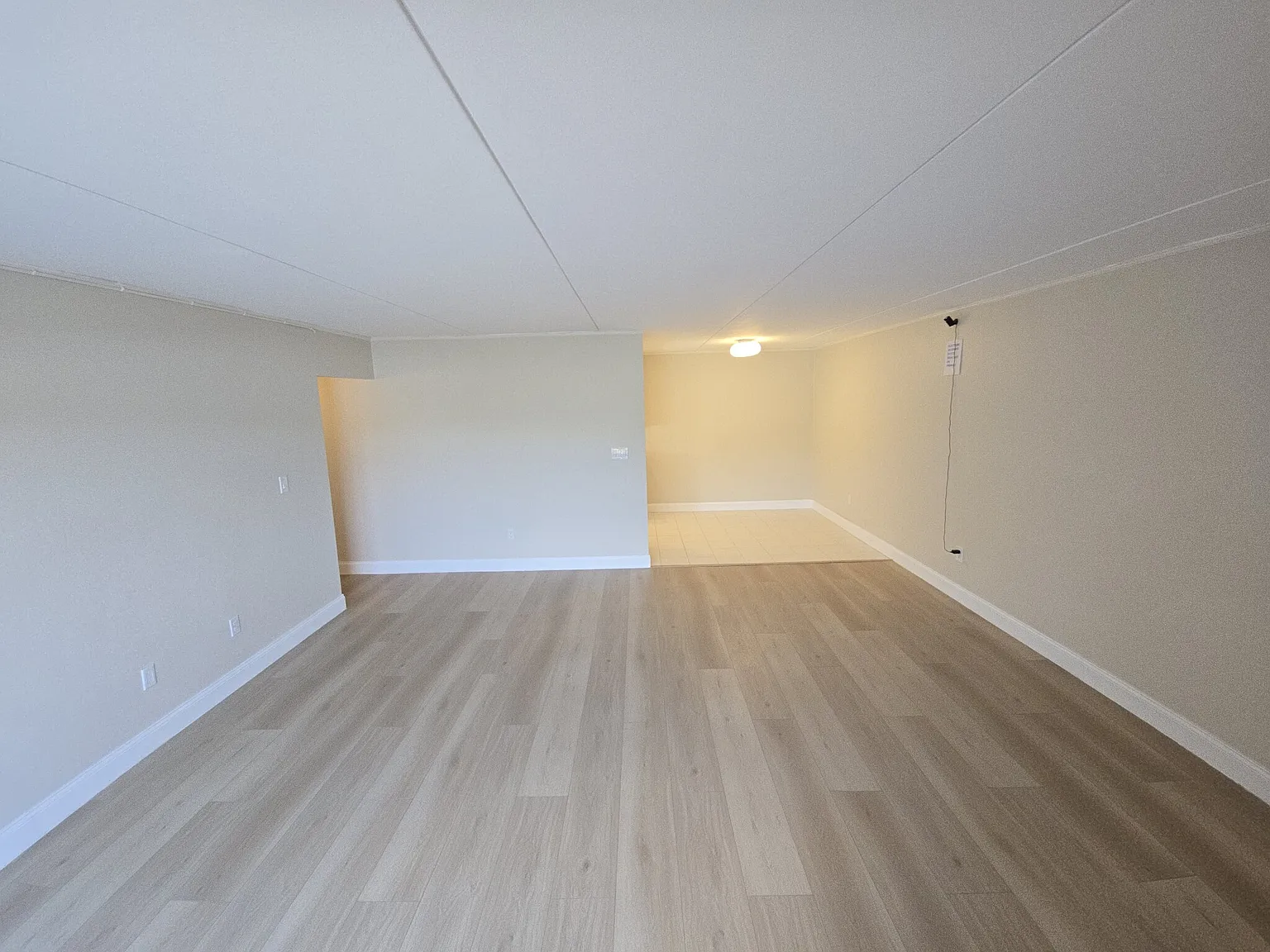2 bed, 2.0 bath, 1155 sqft, $3,000 — Photo 3
