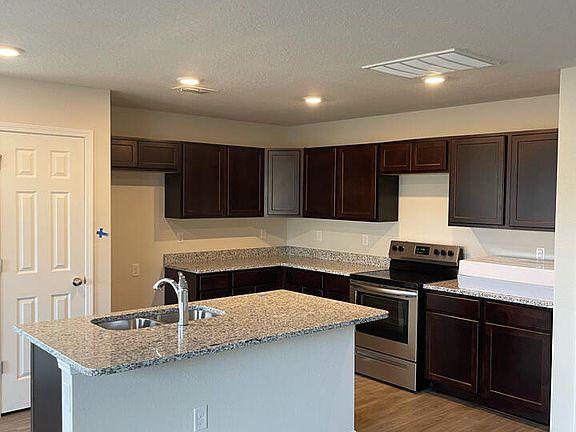 2nd image of 1365 Tara Ln