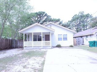 321 Michael Ct, Mary Esther, FL 32569