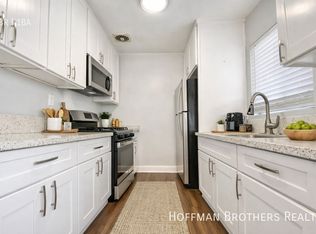 5722 La Mirada Ave APT 3, Los Angeles, CA 90038