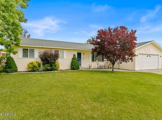 5213 Manor Dr, Yakima, WA 98901