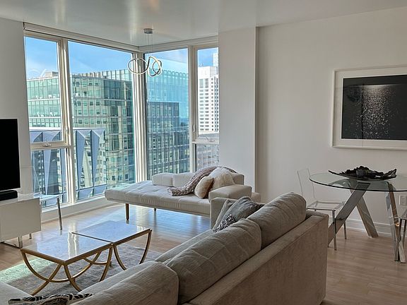 4th image of 631 Folsom St APT 19C