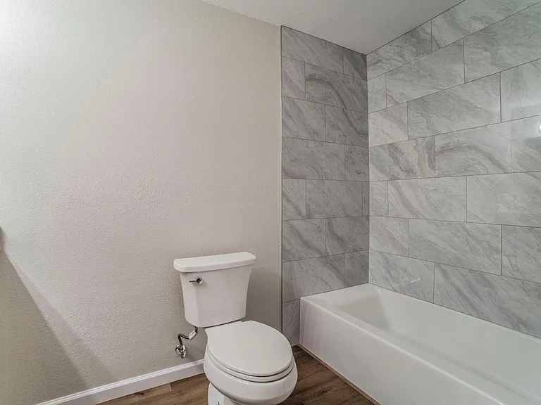 4901 Curzon Ave #105 — Photo 10