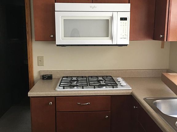 2nd image of 3021 Gove St