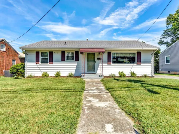 715 Piedmont Ave, Salem, VA 24153