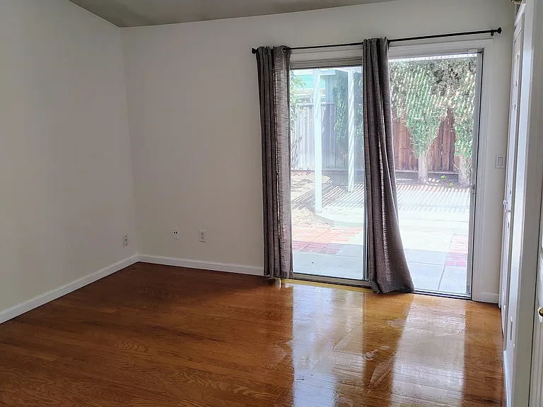 891 Joe Borovich Dr — Photo 23