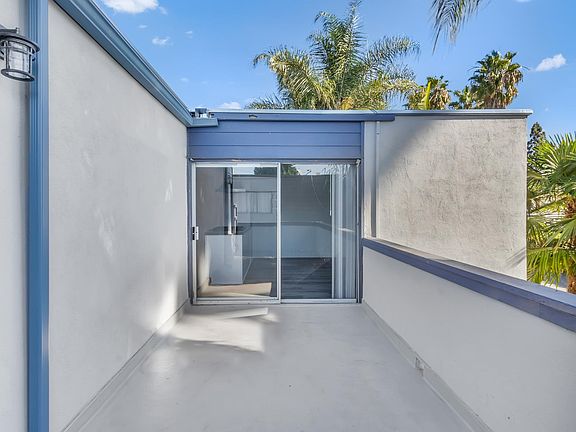 3rd image of 2621 S Harbor Blvd #F4