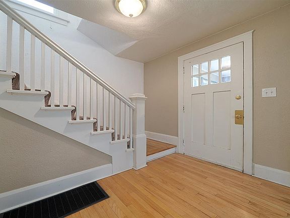 5th image of 2316 Douglas St