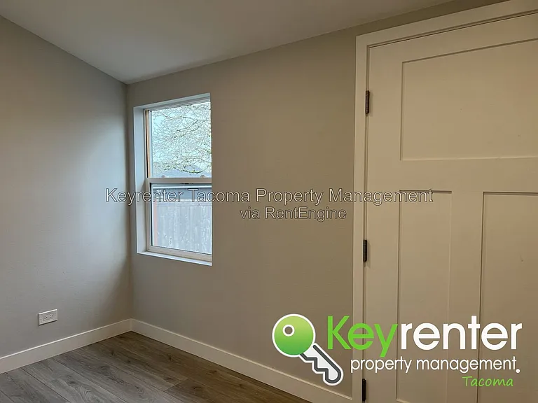 1827 S Washington St — Photo 14