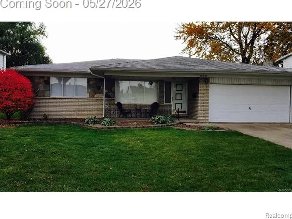 32343 Cambridge Dr, Warren, MI 48093