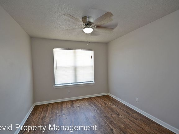 3rd image of 1161 Poplar Ave APT 30