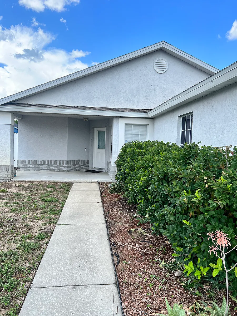 Building Photo - 1646 Oak Hill Trl