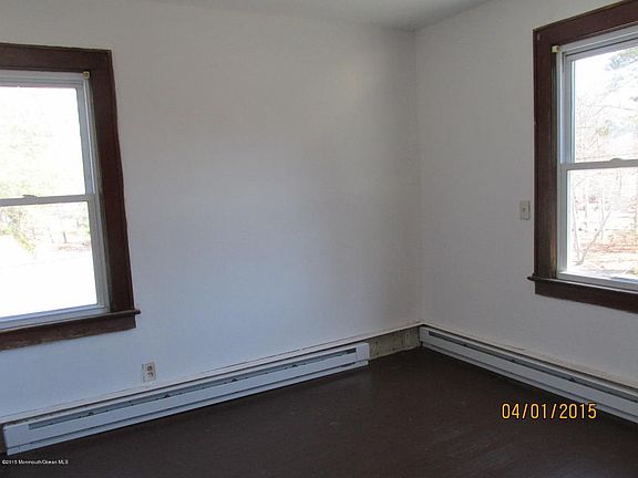 2nd image of 421 Lakeside Dr N