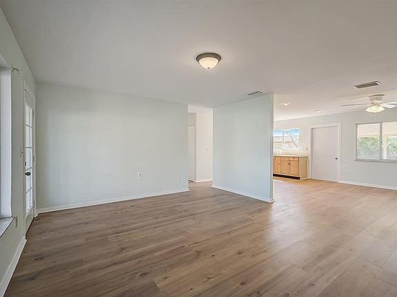 5th image of 8843 San Pablo Ave